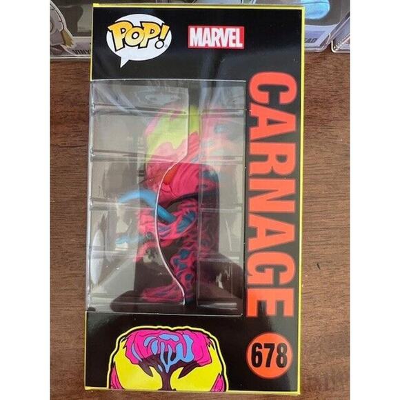 Funko Pop Marvel Carnage Blacklight Funko Shop Exclusive In Hand + Protector - Picture 5 of 7